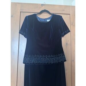 R&M Richards Karen Kwong Navy Blue Velvet Beaded Evening Gown Dress 8P 15706